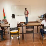 New record! The WAVS Bissau campus has more than 50 English students studying this term, the most ever since the campus opened in 2022.